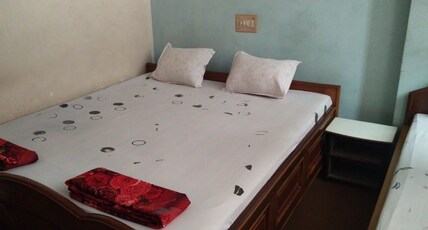 Hotel Plaza Room Type - AC DELUXE EXECUTIVE ROOM