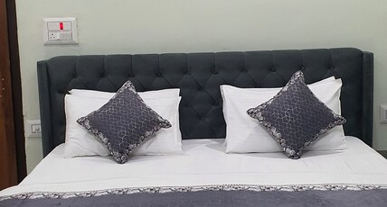 GS Inn Homestay Room Type - Deluxe AC Room