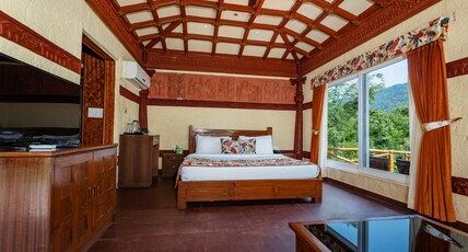 Summit Green Lake Tea Resort & Spa. Room Type - Duplex Ethnic Villa