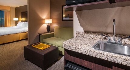 Holiday Inn Express Hays Room Type - 1 King Suite