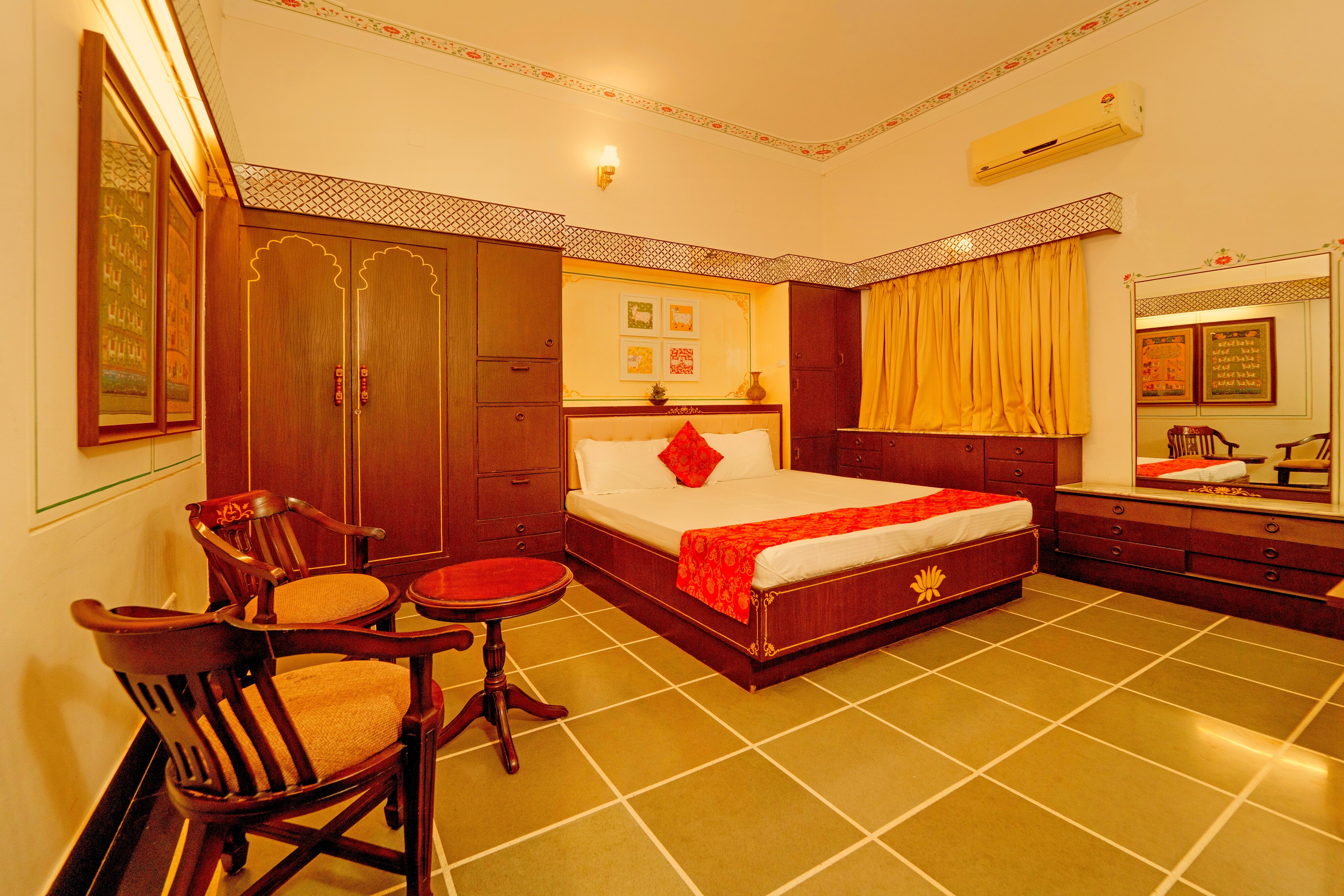 Santosh Villa| Entire 3BHK on Ground Floor - Tap to explore photos