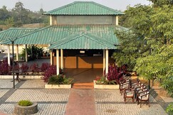 Nirant Querencia club