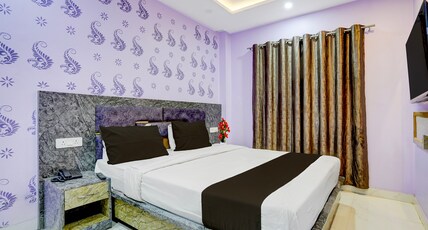 OYO Collection O Godowliya Varanasi Room Type - Classic