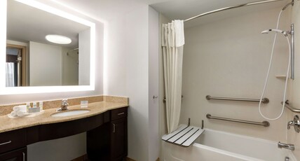 Homewood Suites Macon North Room Type - 1KG HEARING ACC SUITE NSMK