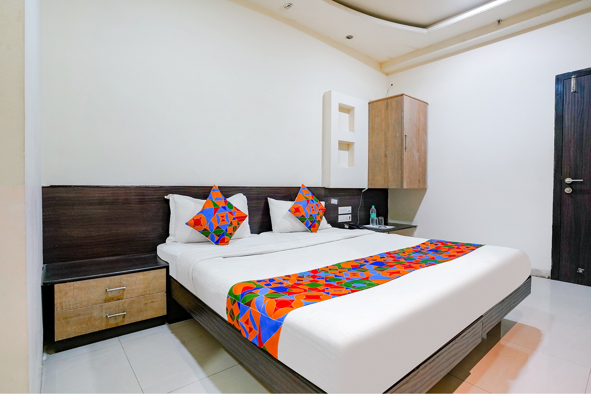 FabHotel Regent Inn - Nr. SkyWalk Bridge - Tap to explore photos