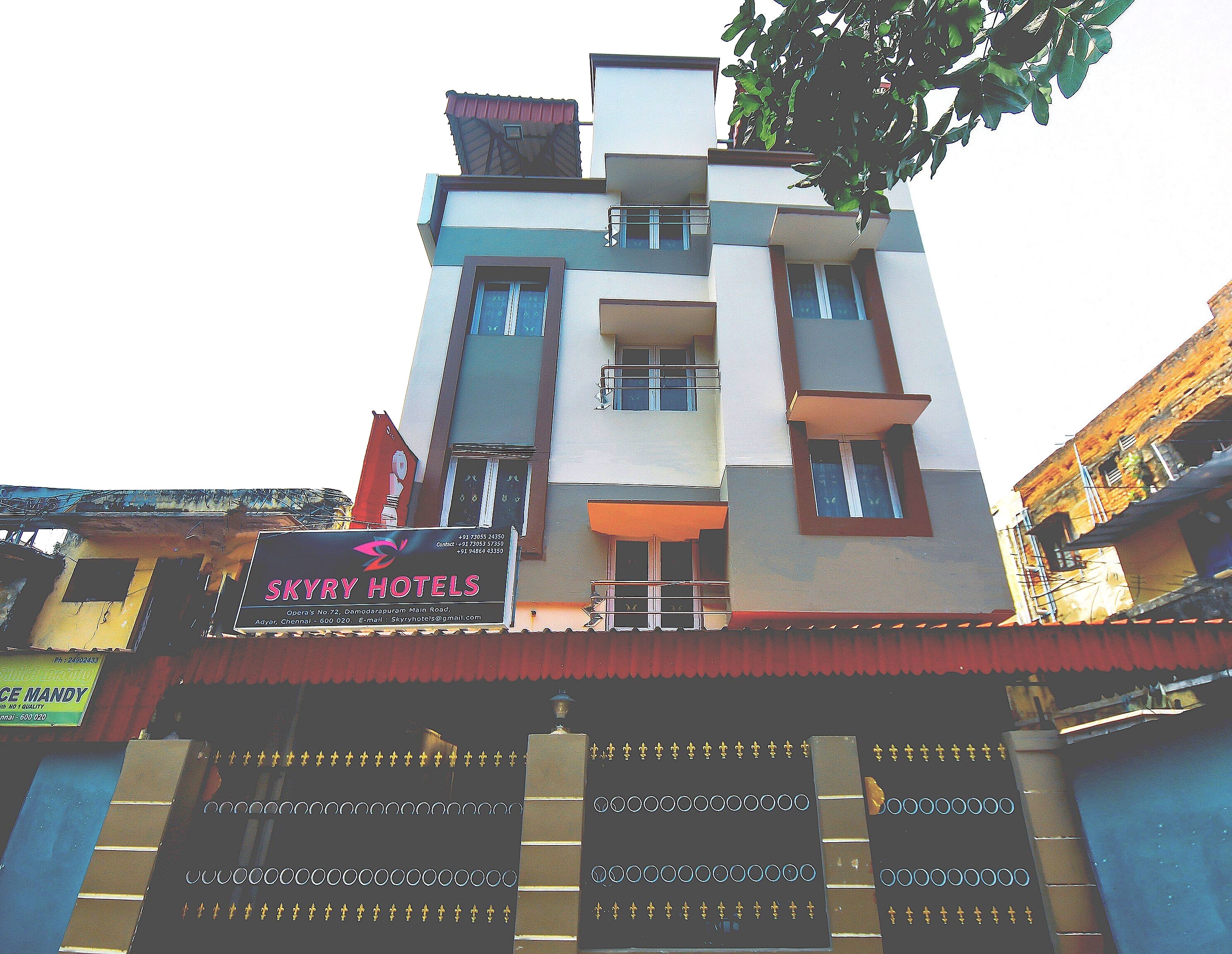 SKYRY HOTELS - Tap to explore photos