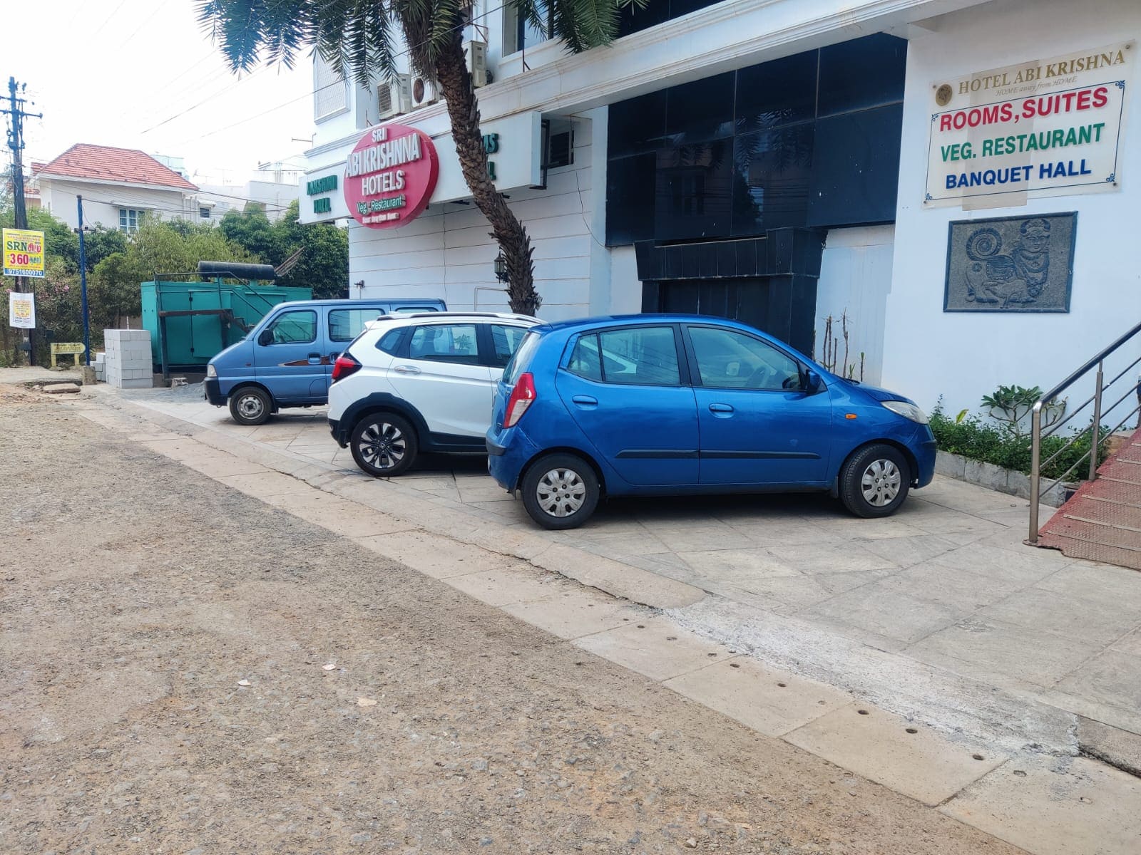 Hotel Abi Krishna - Tap to explore photos