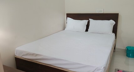 Hotel aman Room Type - Deluxe Double Non AC