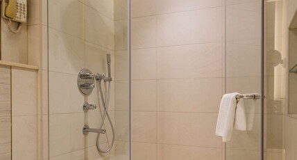 The Diplomat Radisson Blu Hotel, Residence & Spa Room Type - Superior Room - 2 Twins