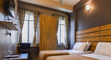 Vajra Heritage Room Type - Deluxe Non AC Room