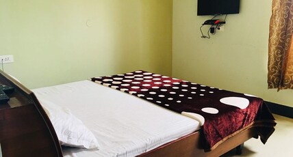 ND Dhingra's Sterling Resorts Room Type - Deluxe Room