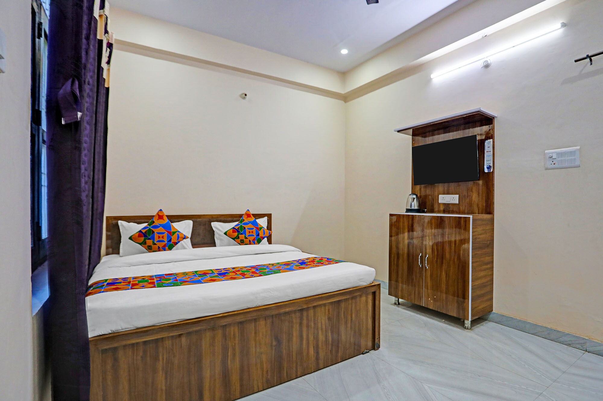 FabHotel Dwarika Inn - Tap to explore photos