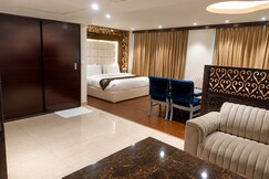 Hotel Signature Grand