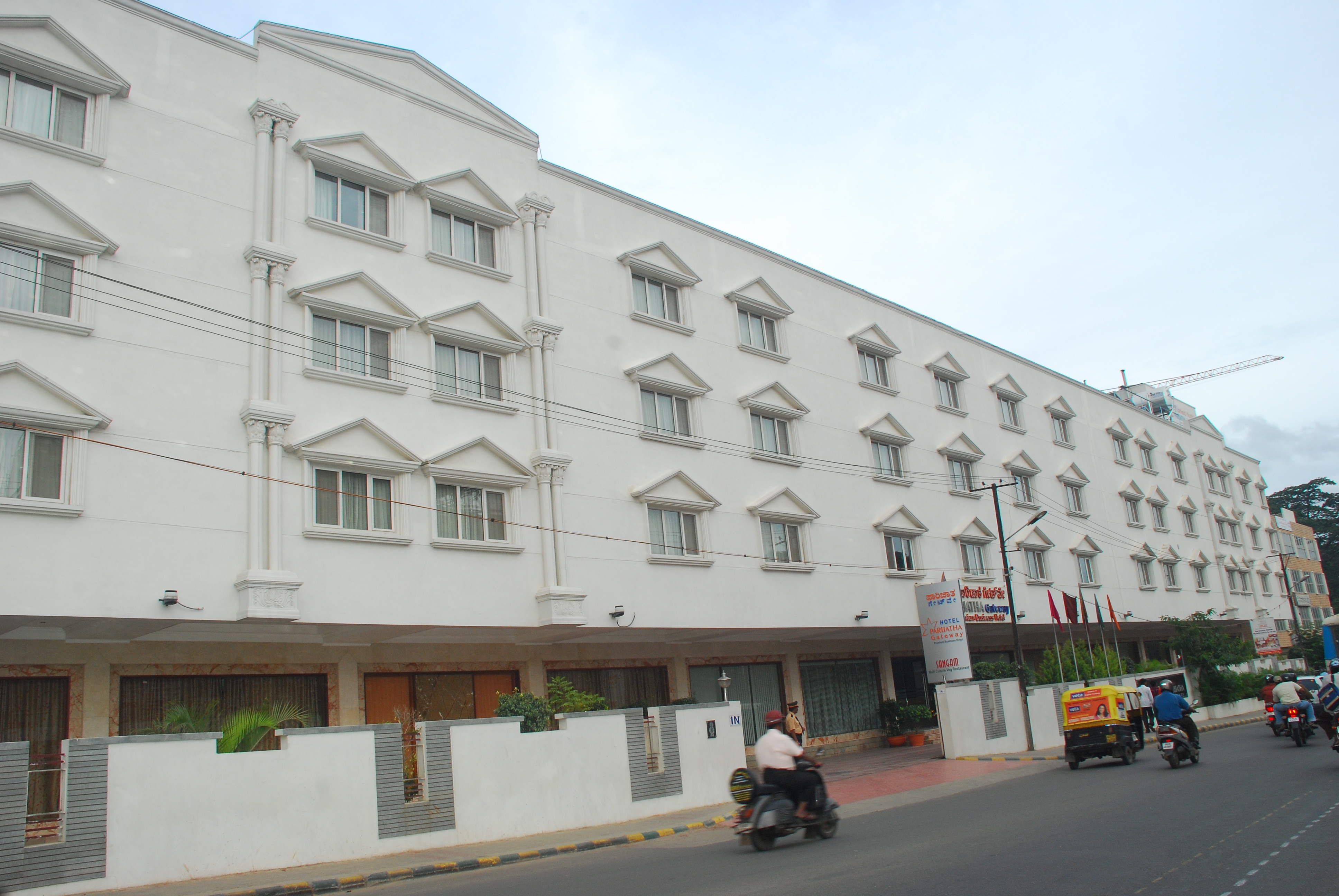 Parijatha Gateway Hotel - Tap to explore photos