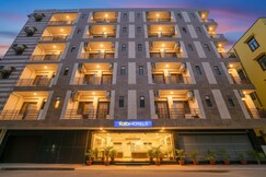 FabHotel New Silver Crown