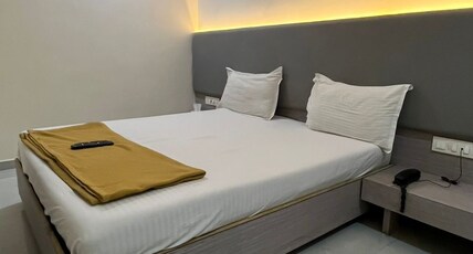 Sanvith Palace Room Type - Standard Room