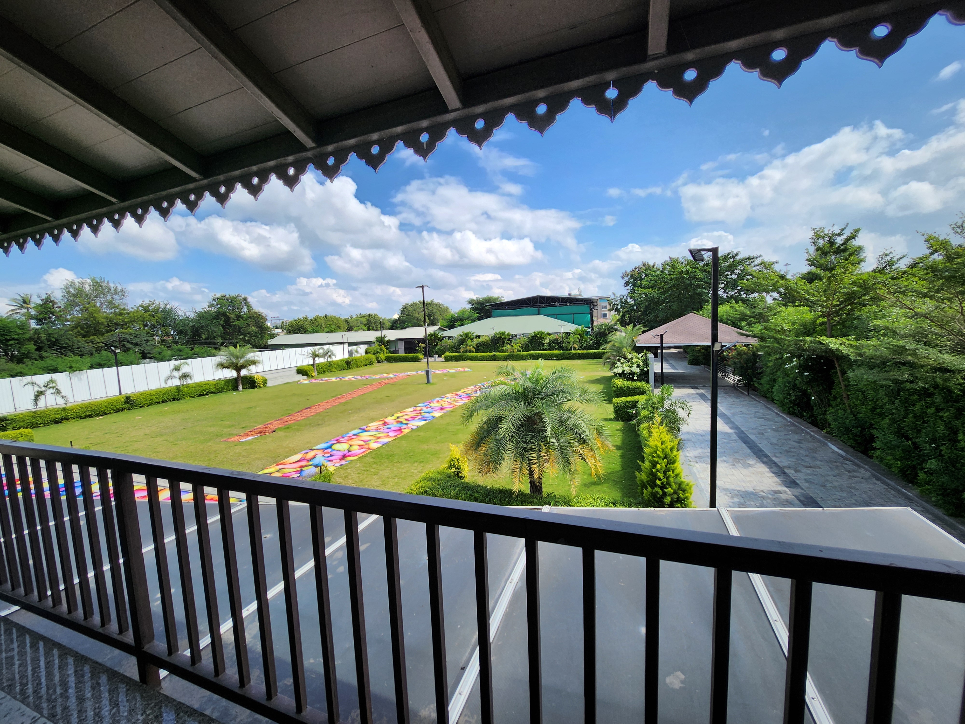 The pavilion park resort - Tap to explore photos