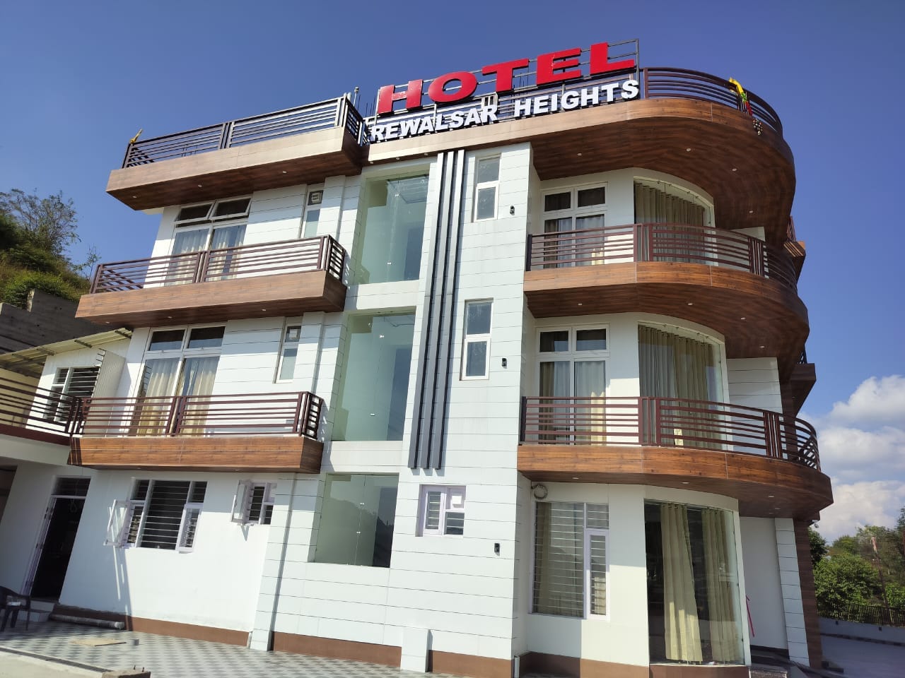 Hotel Rewalsar Heights - Tap to explore photos