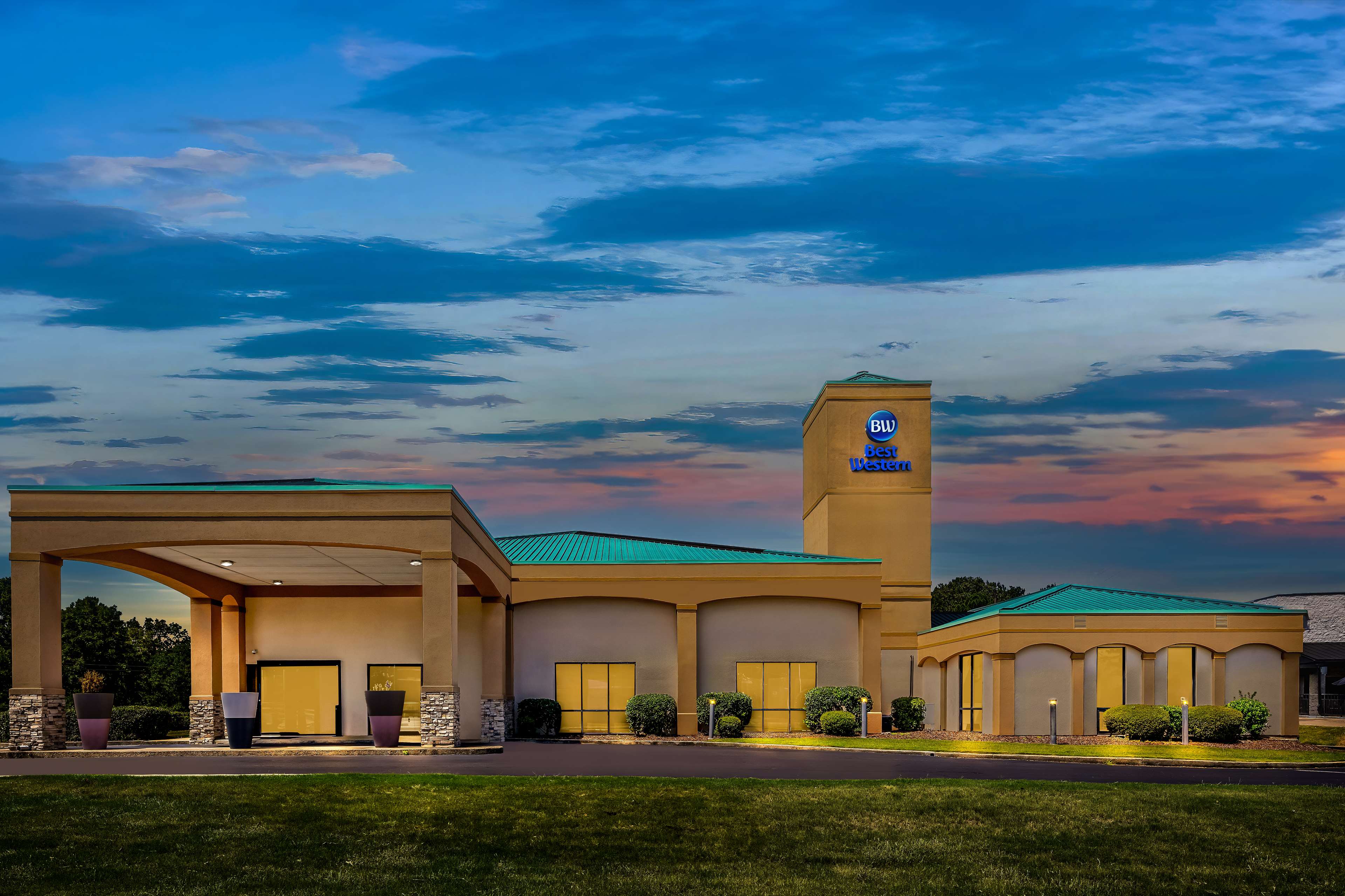 Best Western Executive Suites - Tap to explore photos