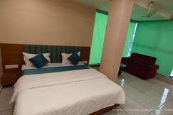 Hotel Grand Tulsi