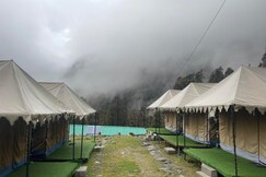 Homeaway Camps and cafe