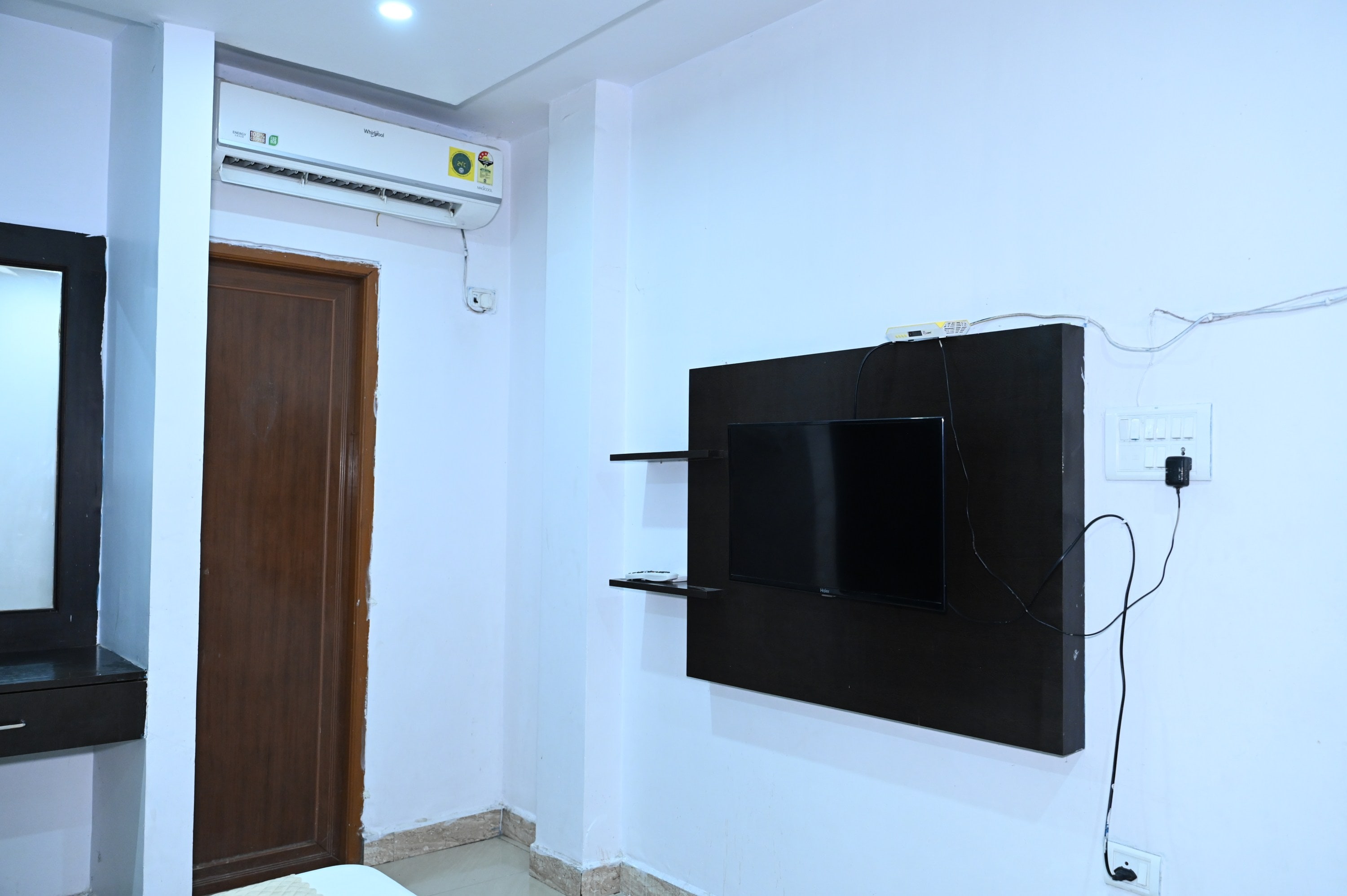 Happpy Stay - Tap to explore photos