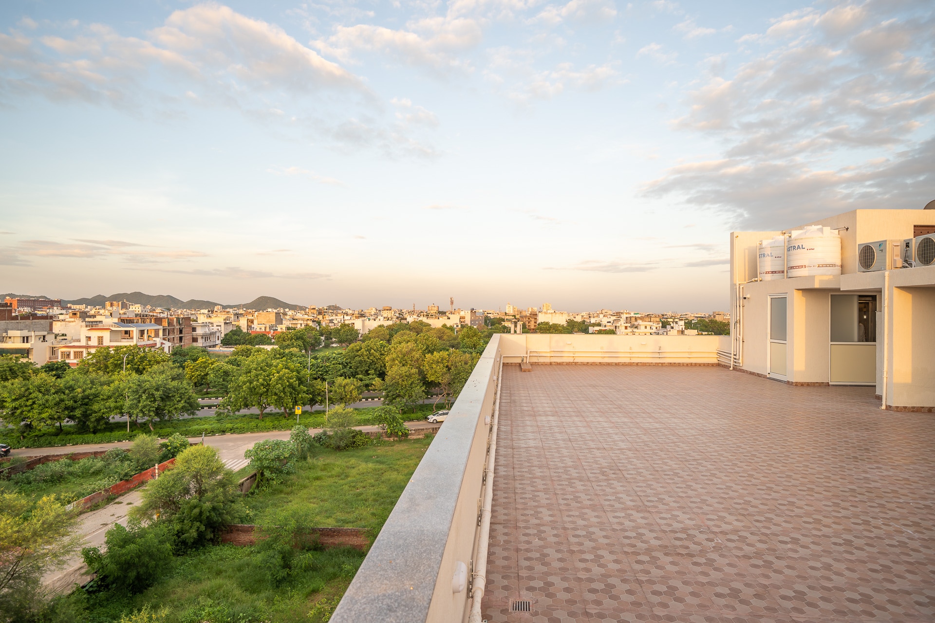 Sheerha Royal Residency - Tap to explore photos