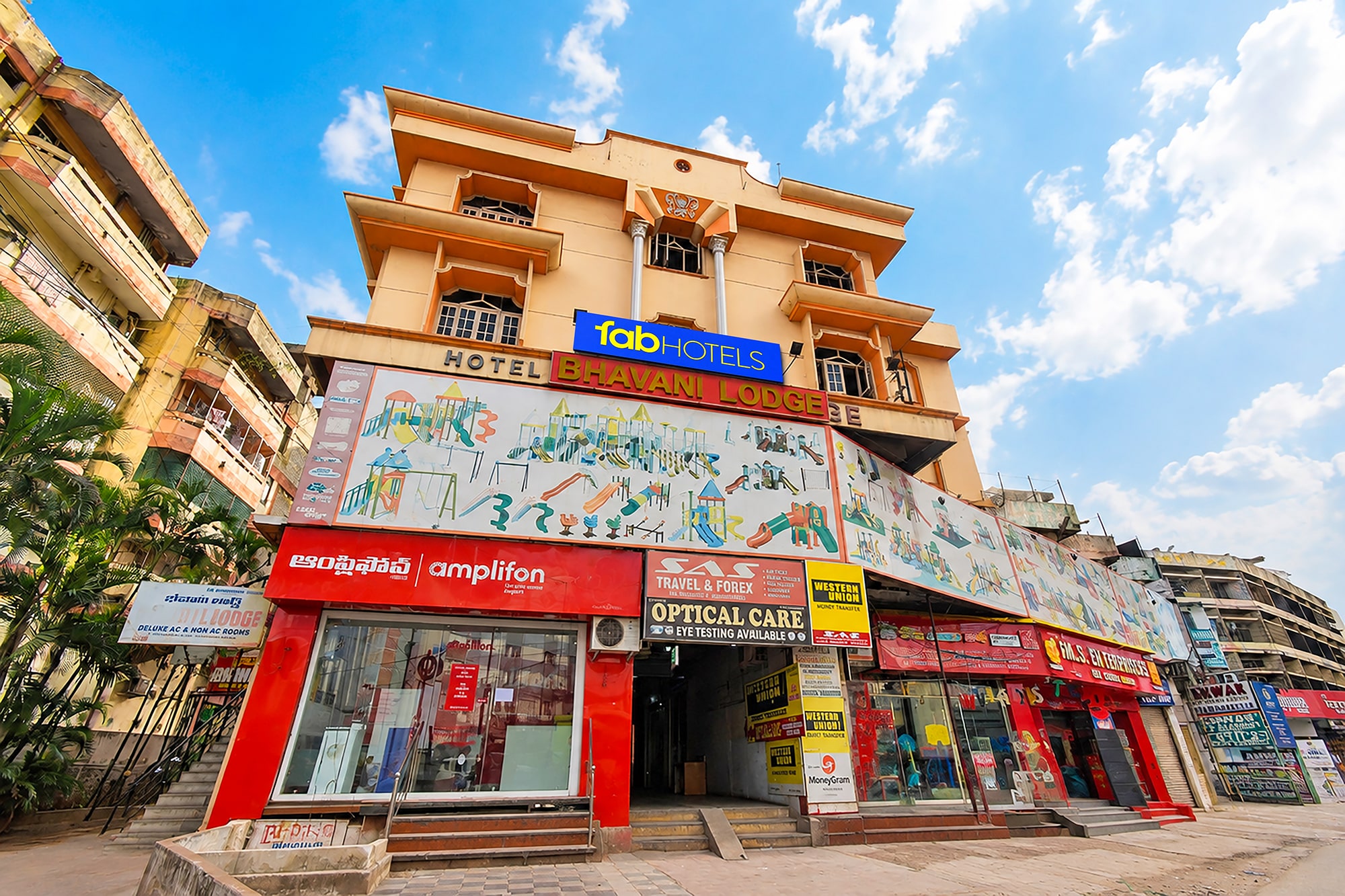 FabHotel Bhavani Inn Luxury Rooms - Tap to explore photos