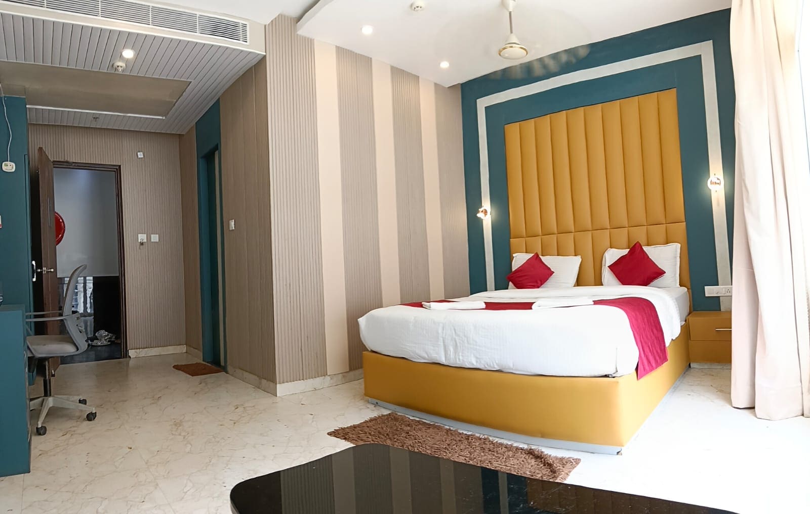The Bay Suites Sea Facing Hotel-Right On The Golden Beach - Tap to explore photos