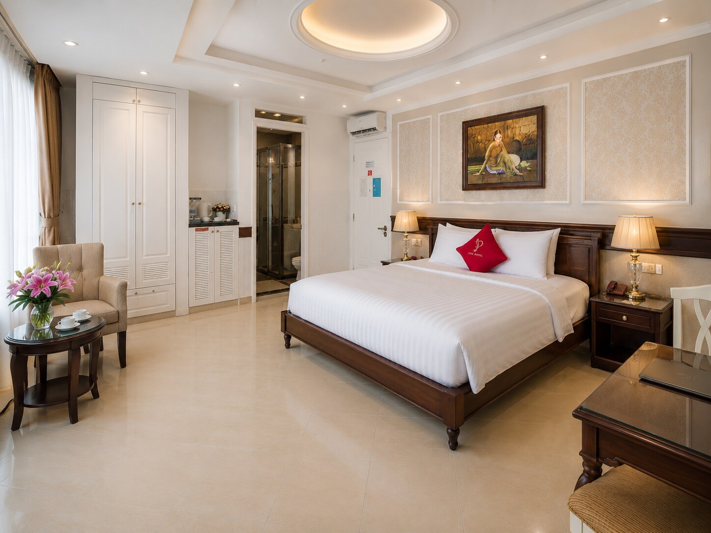 Pink Suite Saigon Airport Hotel - Tap to explore photos