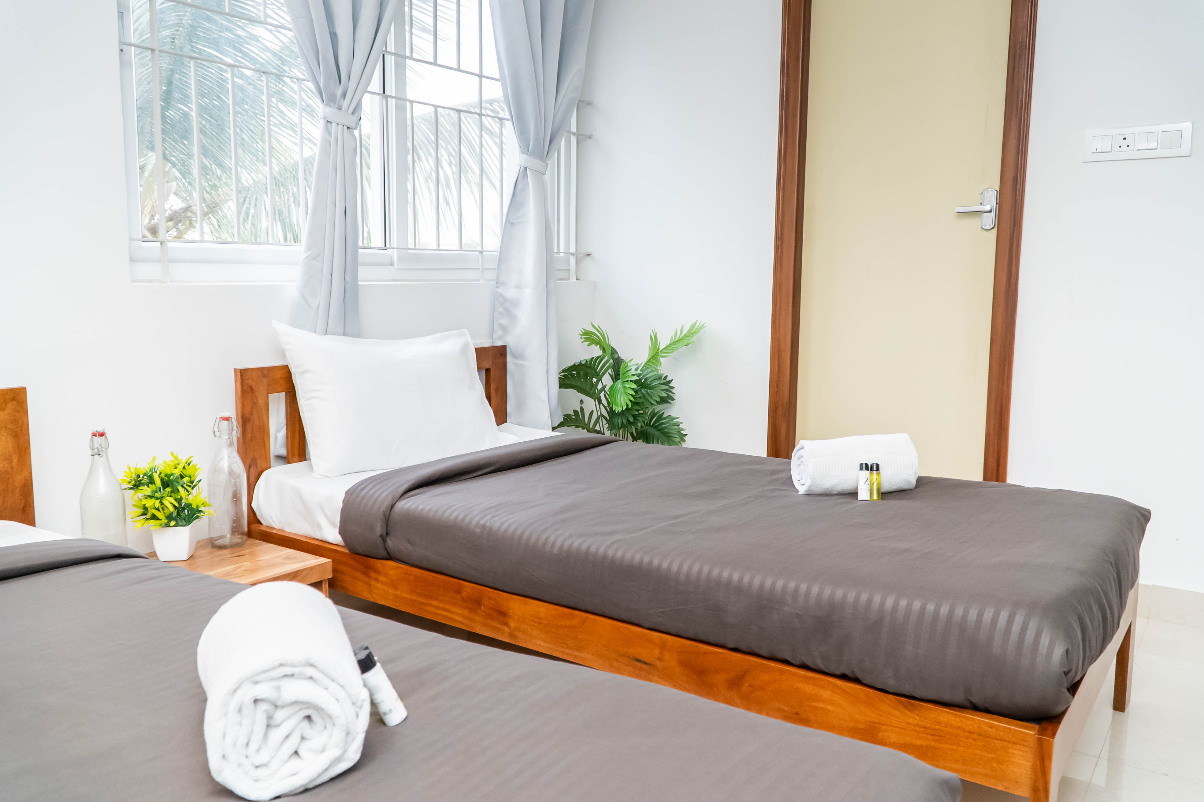 Z Express Duncan - Tap to explore photos