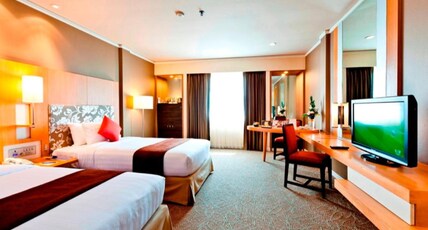 Royal Princess Larn Luang Room Type - Superior Room, City View (King or Twin) Royal Princess Larn Luang Room Type - Superior Room, City View (King or Twin)