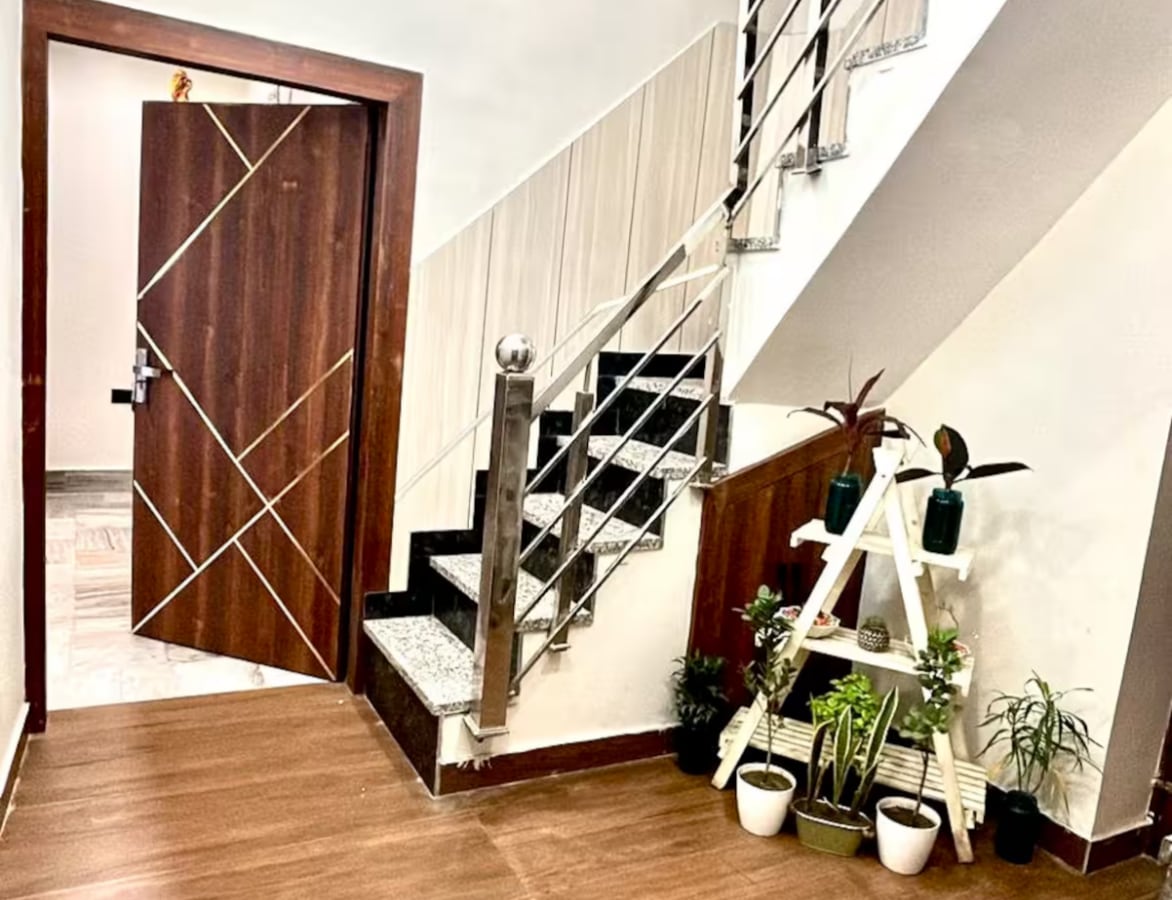 Stylish duplex in heart of Haridwar - Tap to explore photos