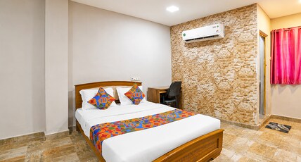 FabHotel Moon Stay - Nr Phoenix Mall , Velachery Room Type - Deluxe Room
