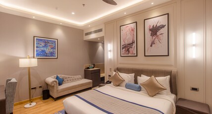 Hotel The Cove Wing Room Type - DELUXE ROOM