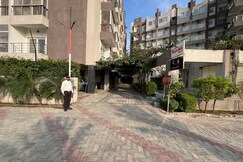 Hotel Shri Radha Nikunj Vrindavan