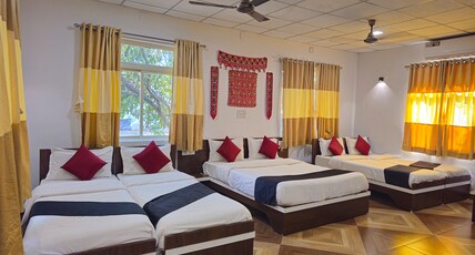 BRIGHT VIEW COTTAGES Room Type - FAMILY 6 BED ROOM