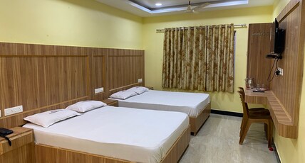 HOTEL CHENDHURAN Room Type - Fourbedroom
