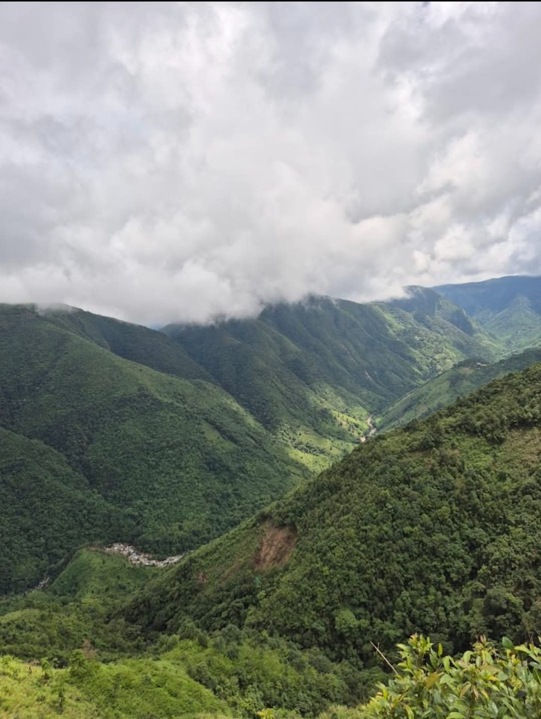 Hotel Serene - Tap to explore photos