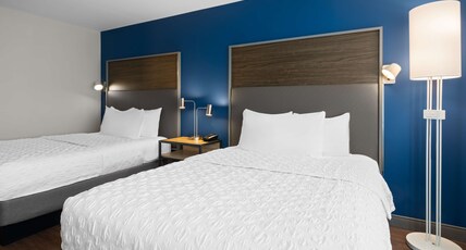 Tru by Hilton Wisconsin Dells Room Type - 2 QN HEARING ACCESSIBLE