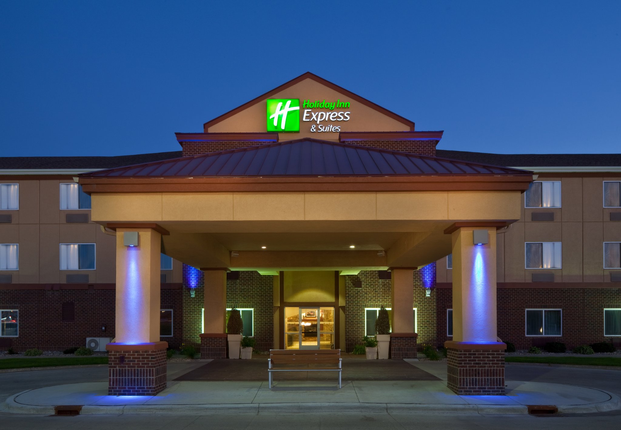 Holiday Inn Express & Suites ABERDEEN - Tap to explore photos
