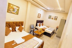 River Miles Inn 250 mtr from Vishwanath temple