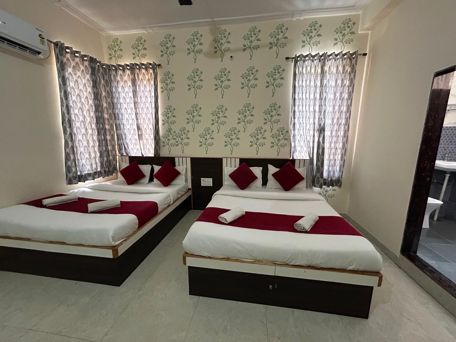 Royal Shyam Palace Aloda Rd - Tap to explore photos