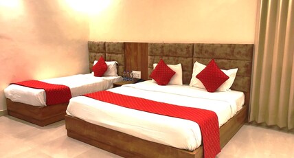 Hampton Hotel Room Type - Exectuive  triple room with parking and heater