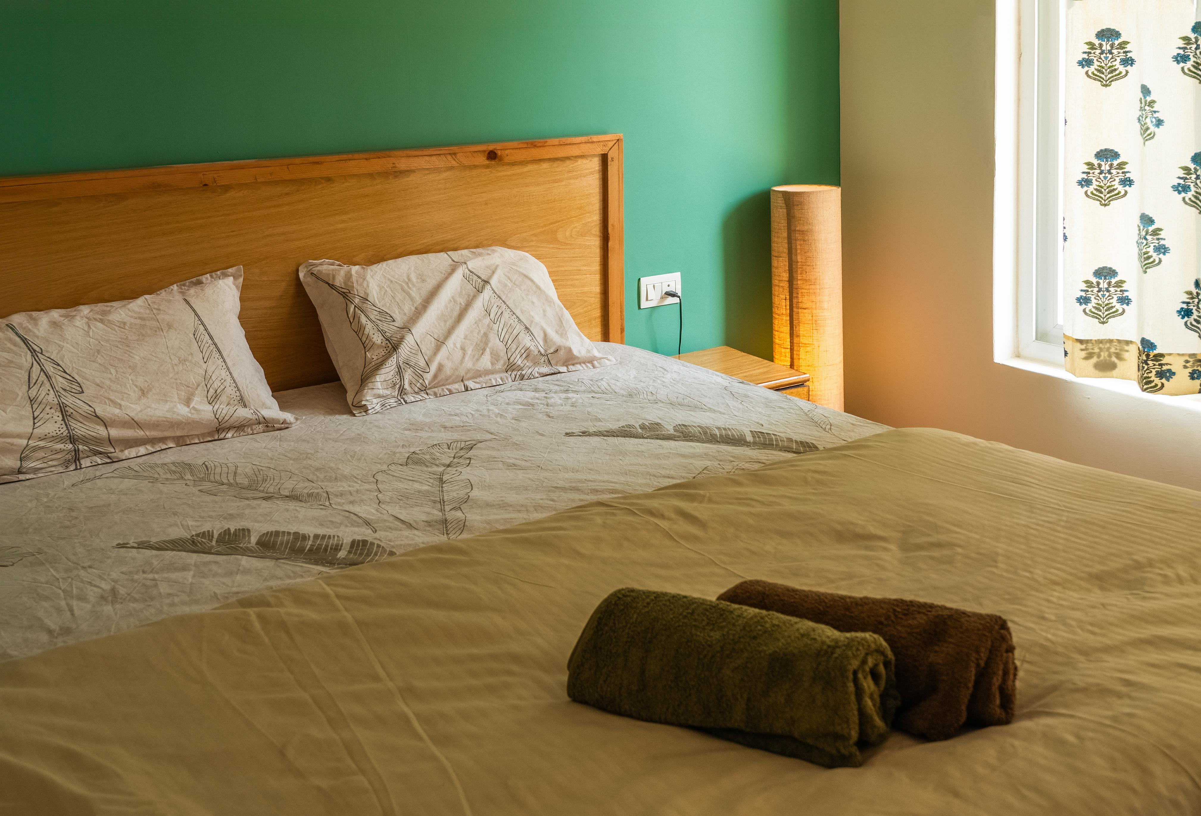 Karma Quartes Dawn - Tap to explore photos