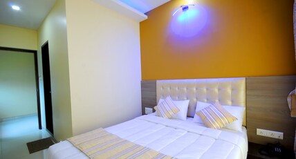 Hotel White House Room Type - Deluxe AC Room Hotel White House Room Type - Deluxe AC Room