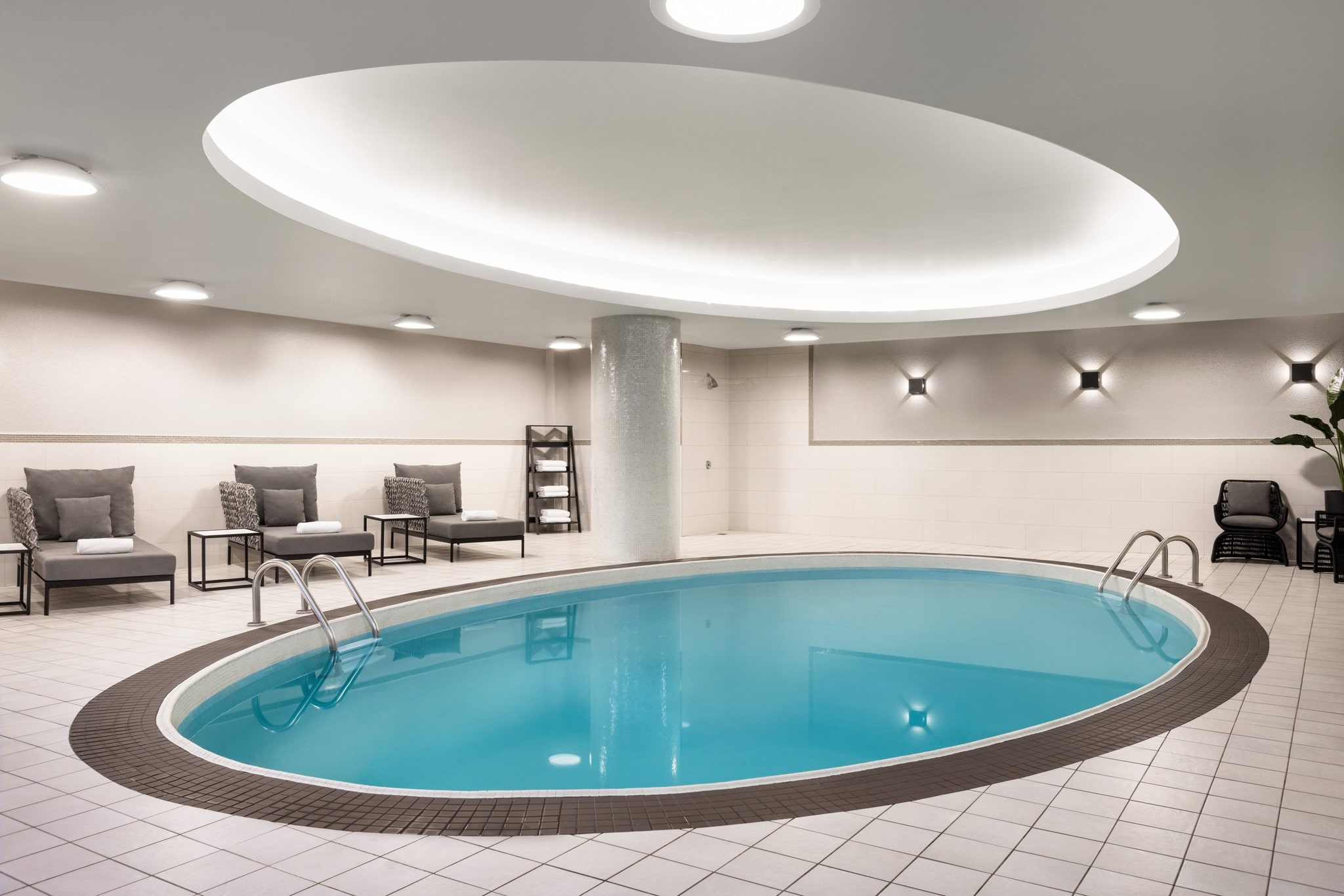 Crowne Plaza TORONTO AIRPORT - Tap to explore photos