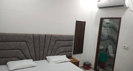 Shri govind dham homestay Room Type - Bedroom 8