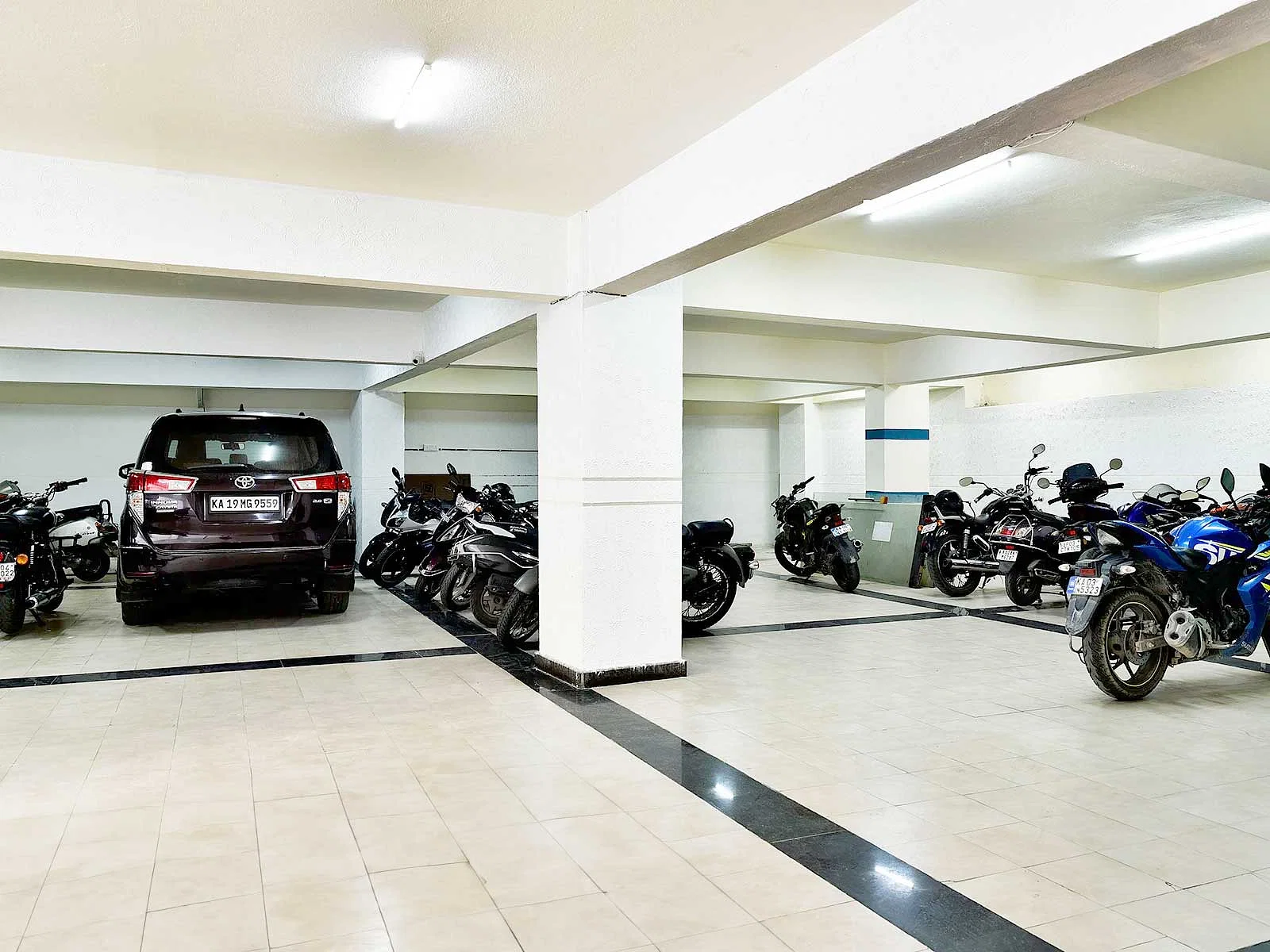 Z Express Moonshine - Tap to explore photos