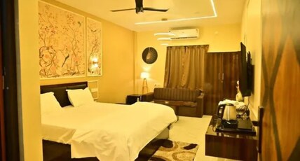 FabHotel Fantasy Room Type - Deluxe Room